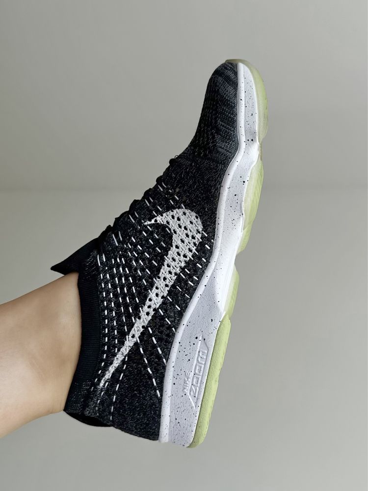 Tenis Nike Flyknit Zoom Agility