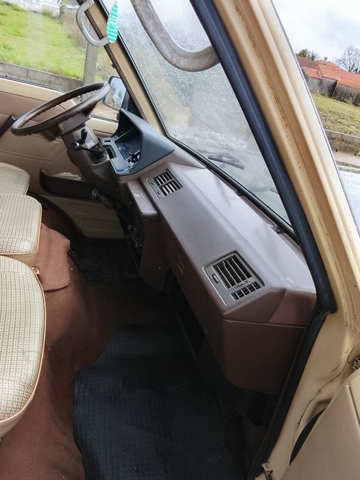 Toyota hiace 6 lugares mista