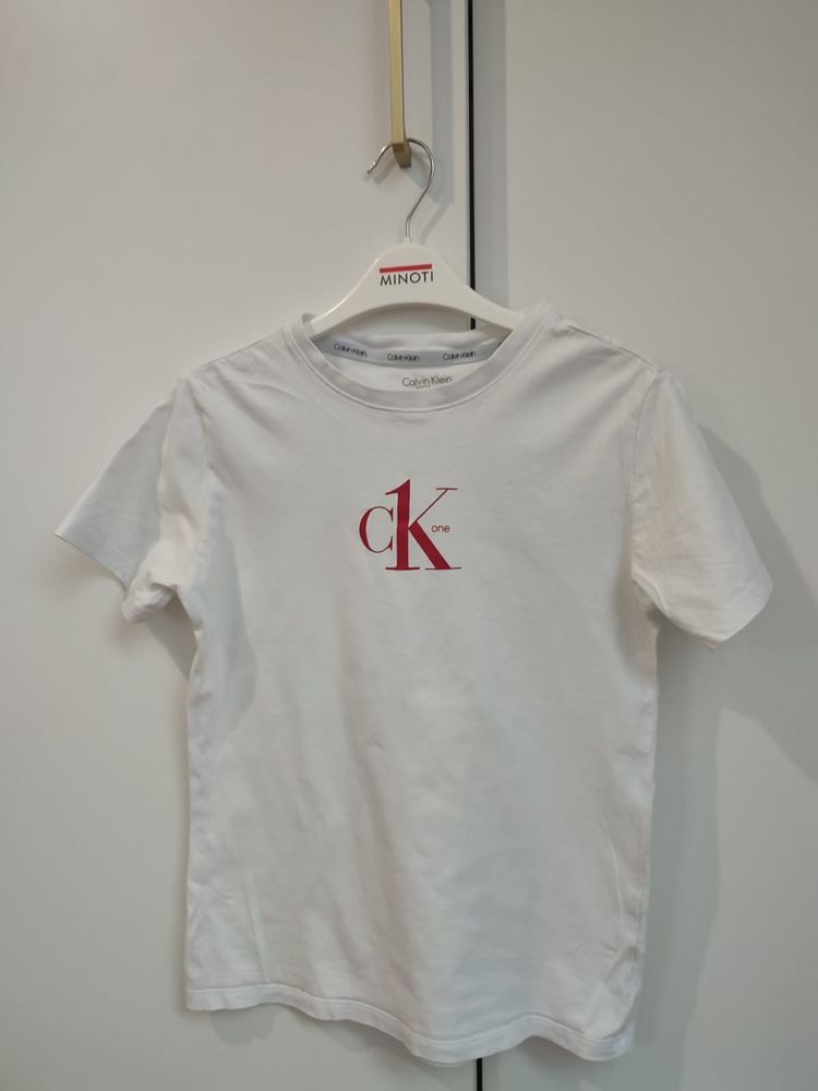 T-shirt na 10 lat. Zestaw 7 szt. Calvin Klein, Ellesse, Levis