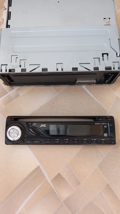 Продам автомагнитолу JVC  KD-G321