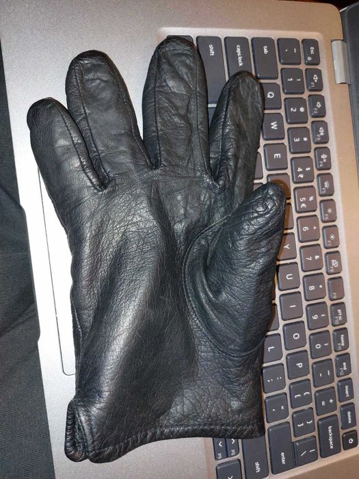 Skórzana rękawiczka męska prawa