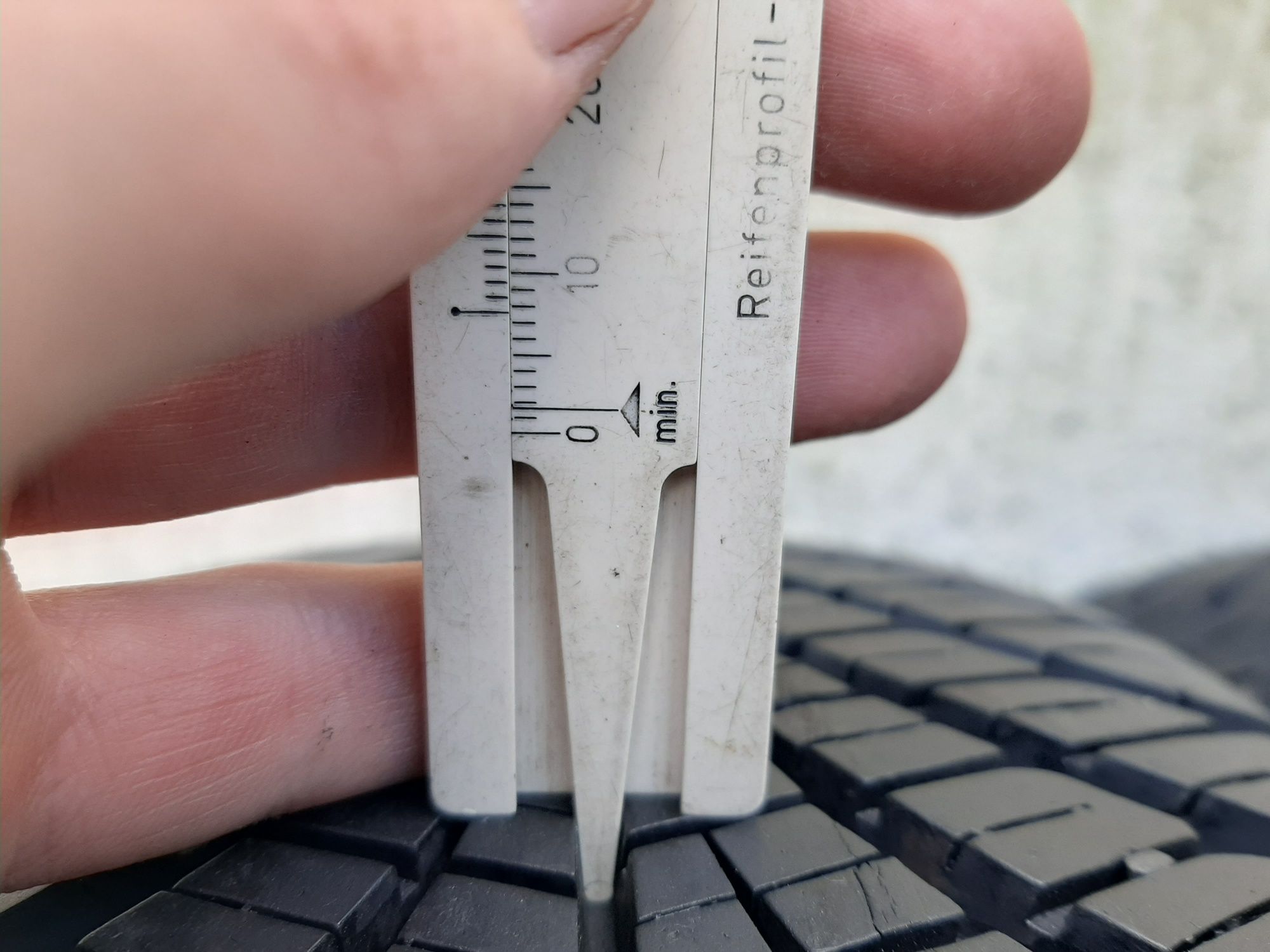 4x Opony całoroczne 185/65R15 GoodYear Vector4Sasons / 7-7,5mm 2018r
