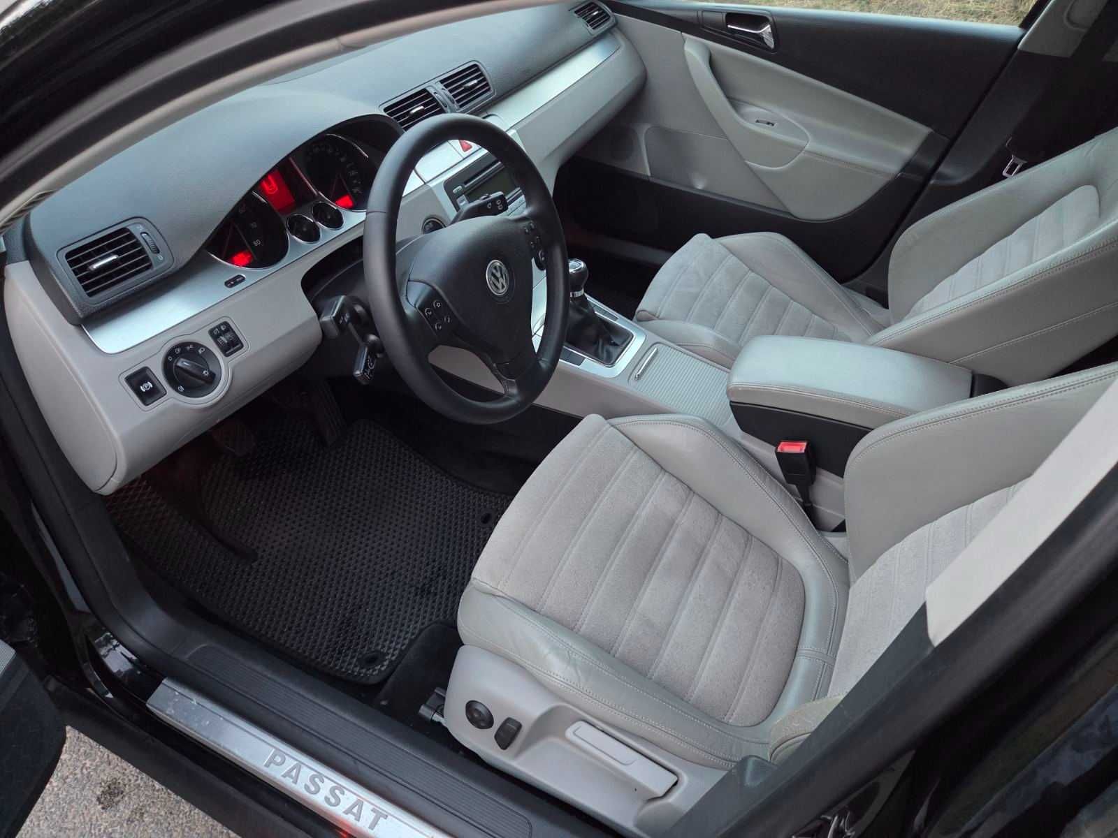 В відмінному стані  Volkswagen Passat
