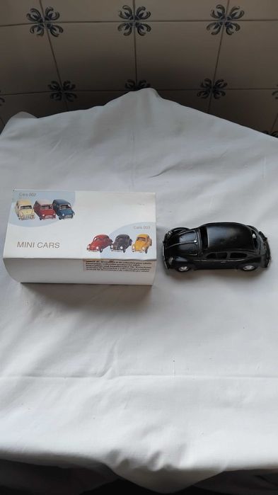 Carro Volkswagen Beetle Preto miniatura coleção MINI CARS