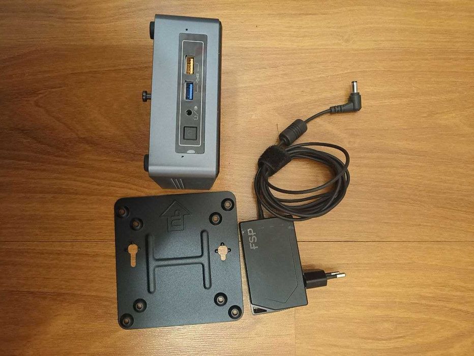 Intel NUC6CAYH Celeron J3455/DDR 8GB/SSD 120GB