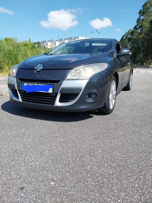 Renault Mégane III Coupé 1.5 dCi - 2009 - Teto Panorâmico / Bom Estado