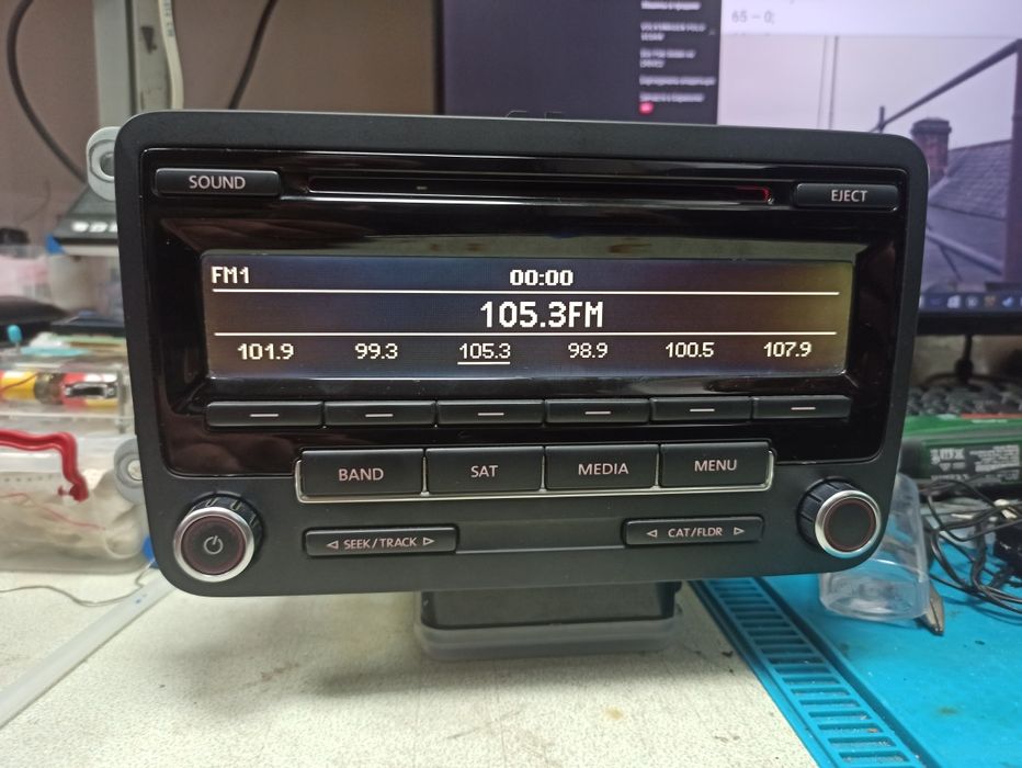 Продам магнітолу vw rcd 310