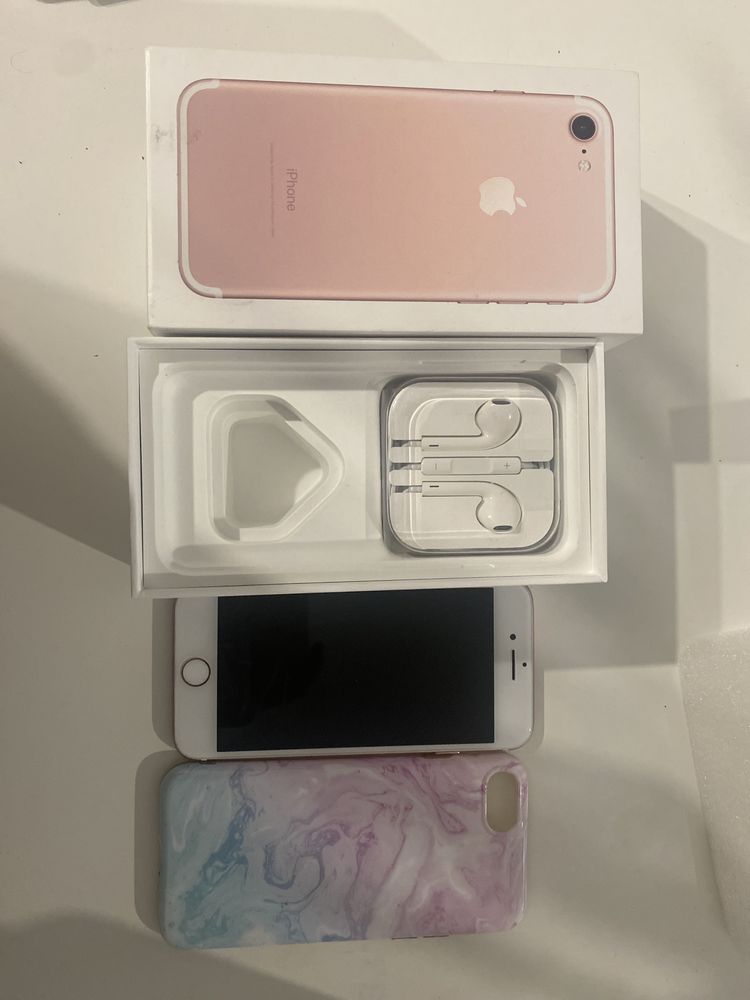 iPhone 7 128 GB Rosegold z etui i szybką gratis