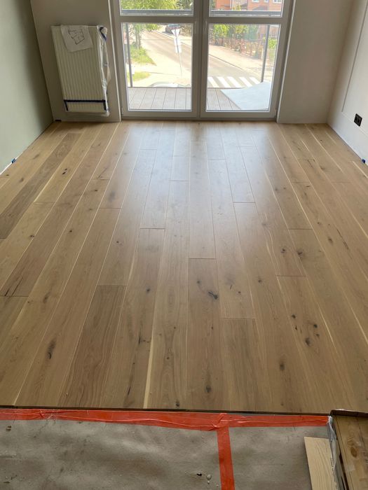 Montaż podłóg różnych