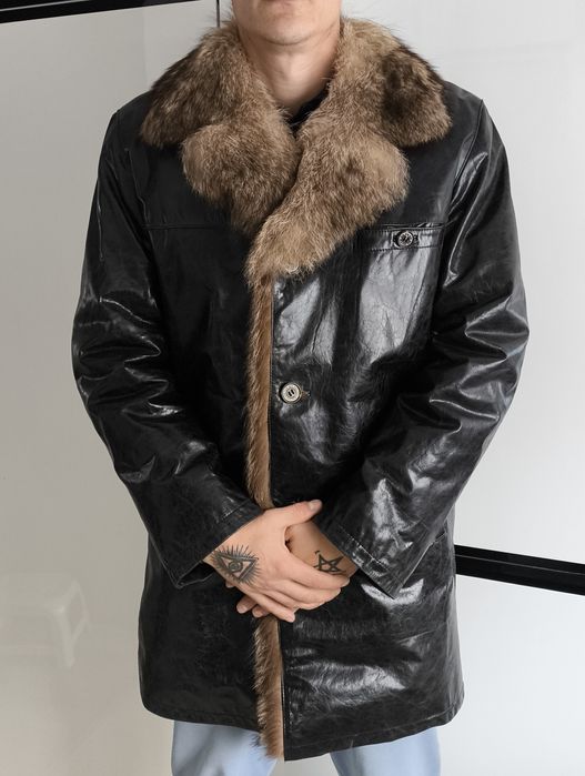 Płaszcz skórzany z naturalnym futrem — jakość, która robi wrażenie