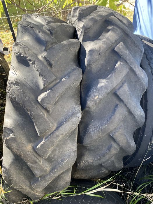 Vendo pneus de trator