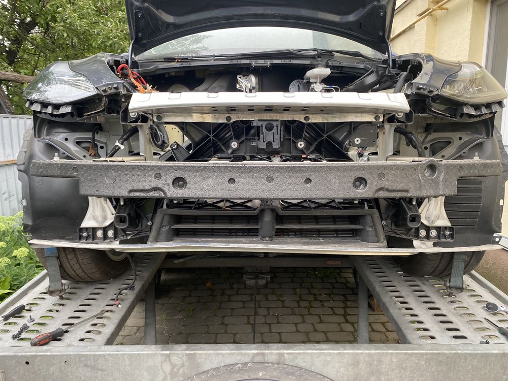 Розборка tesla model Y