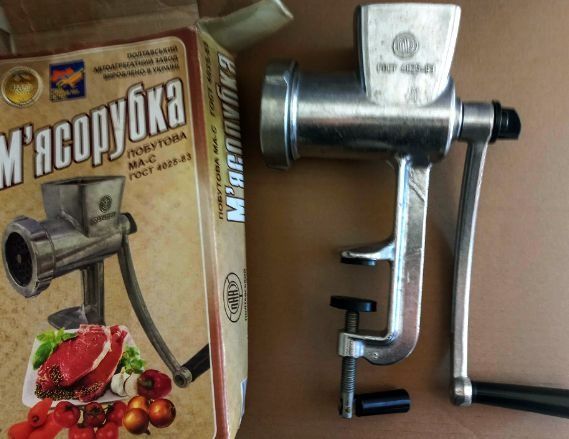 М'ясорубку ручна нова