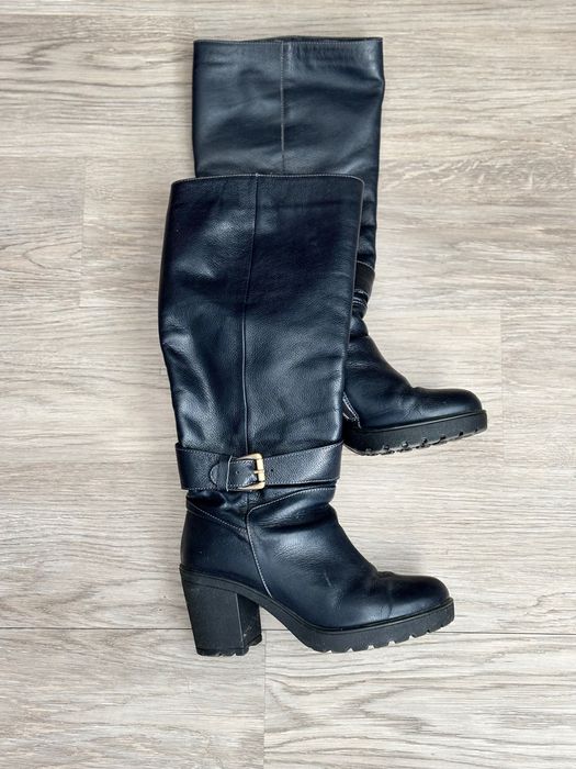 Жіночі чоботи,шкіряні.