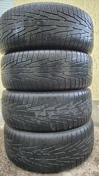 Продам шины зимние 215/60 R16