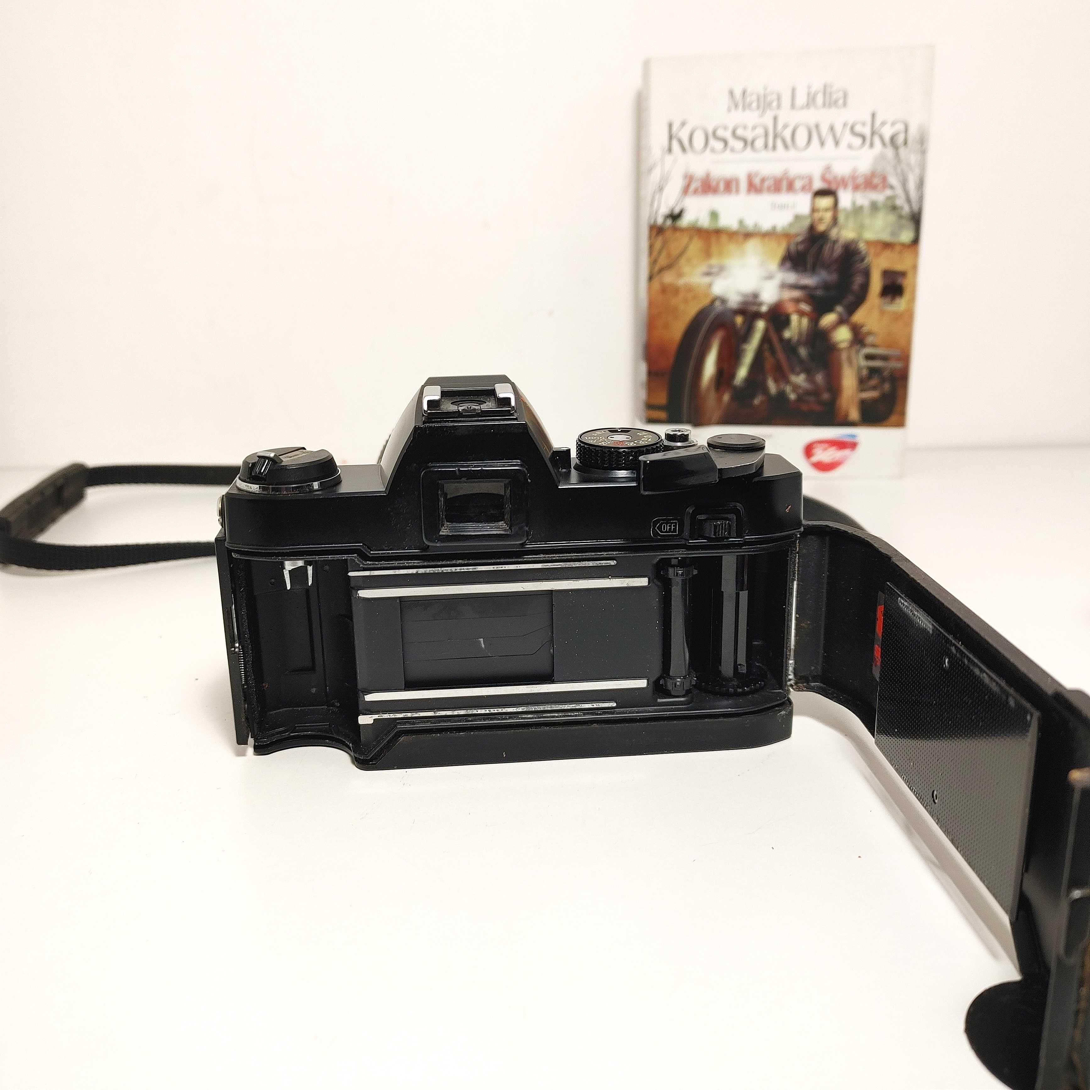 Analogowa Lustrzanka Konica Autoreflex TC z lens Expert 80-205 1:4,5