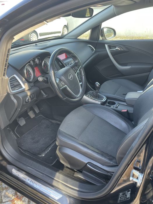 Opel Astra J Sports Tourer 1.7cdti 136cv