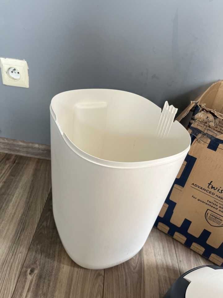 Tommee Tippee Twist pojemnik na zużyte pieluszki