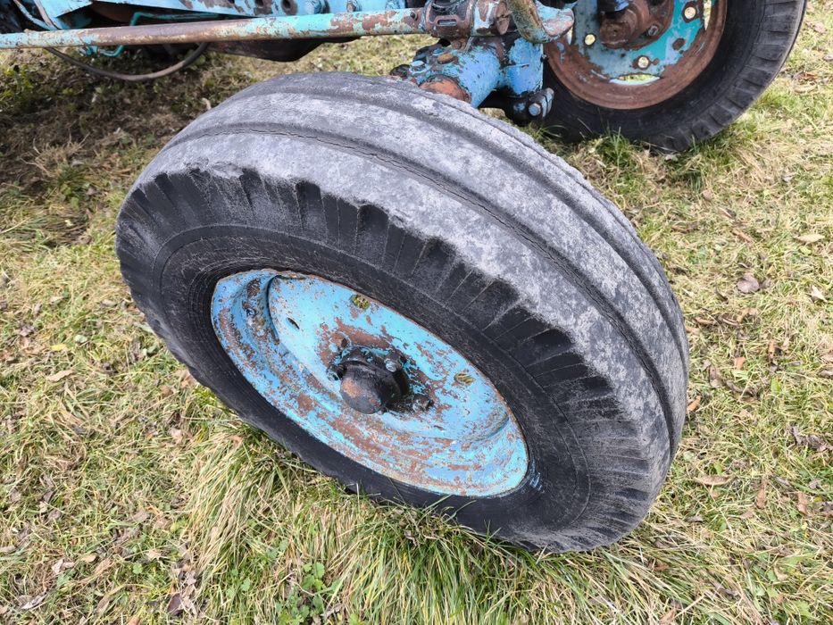 Трактор ЮМЗ-6 1981 року, з документами, справний.