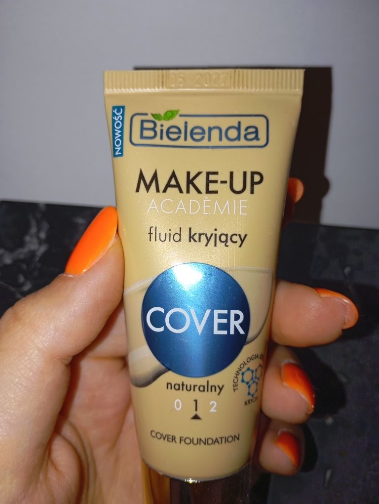 Fluid kryjący Cover make up academie Bielenda nr 1 naturalny