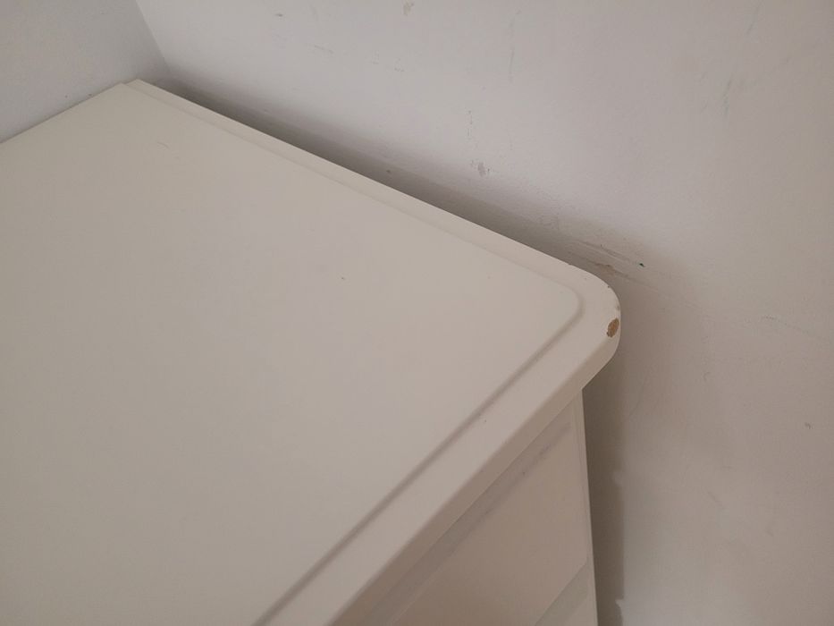 Ikea komoda 4 szuflady biala.