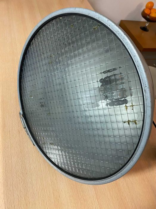 Candeeiro suspenso em aluminio da “Habitat”