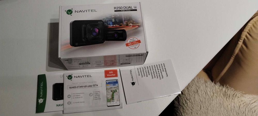 kamera samochodowa NAVITEL R250 Dual + nawigacja