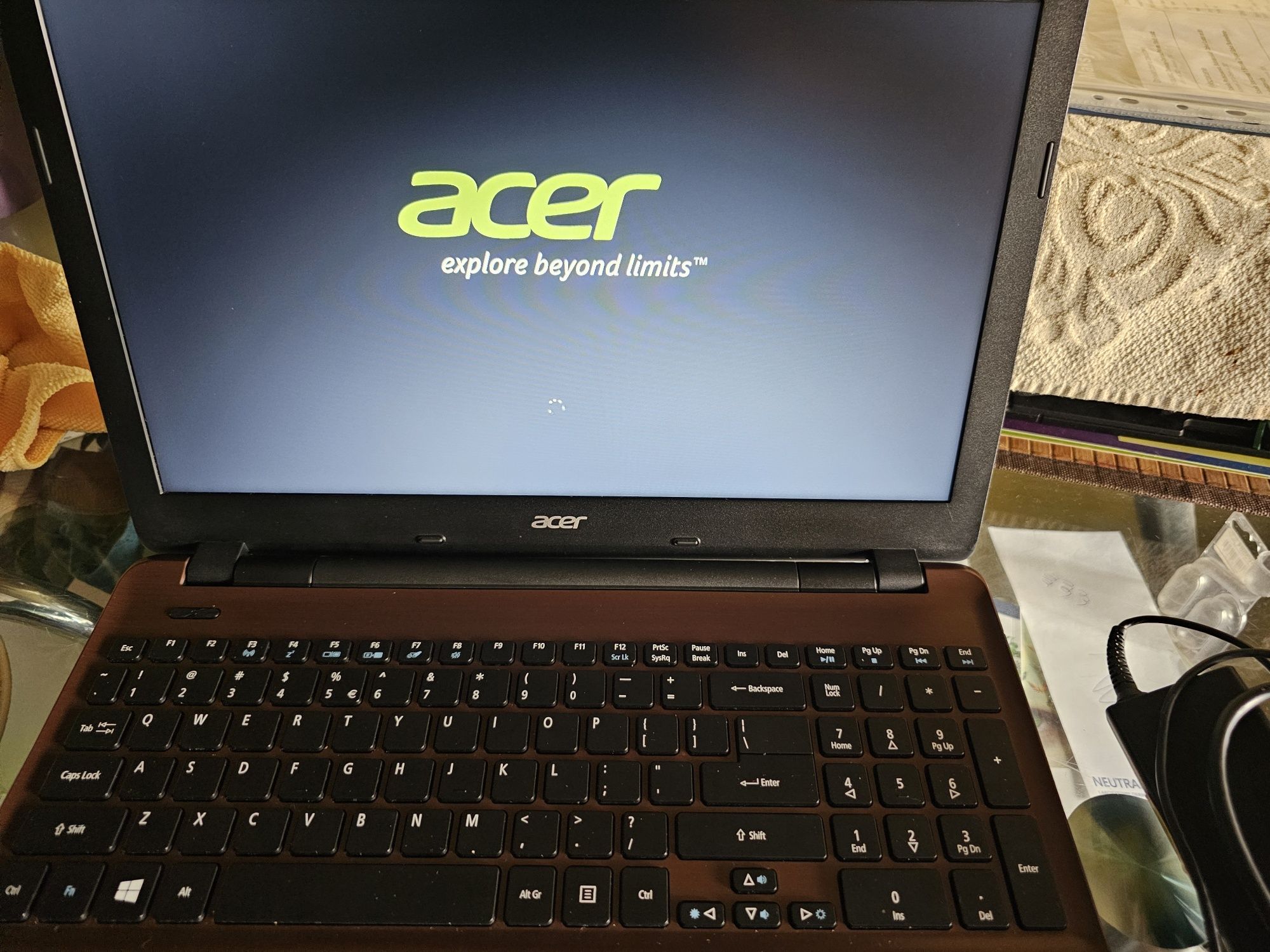 Sprzedam Acer w bardzo dobrym stanie mało używany