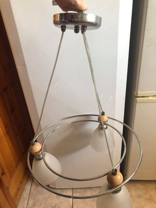 Lampy sufitowe do pokoju