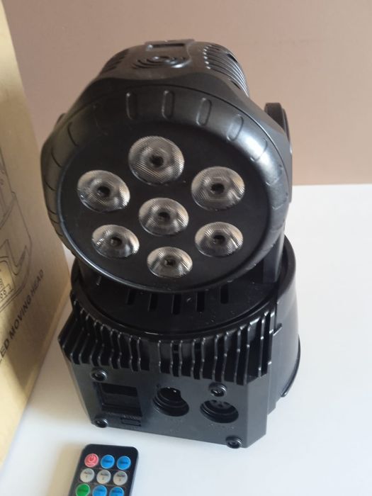 Nowy Mini projektor Disco z ruchomą głowicą BETOPPER i pilotem 100 W -