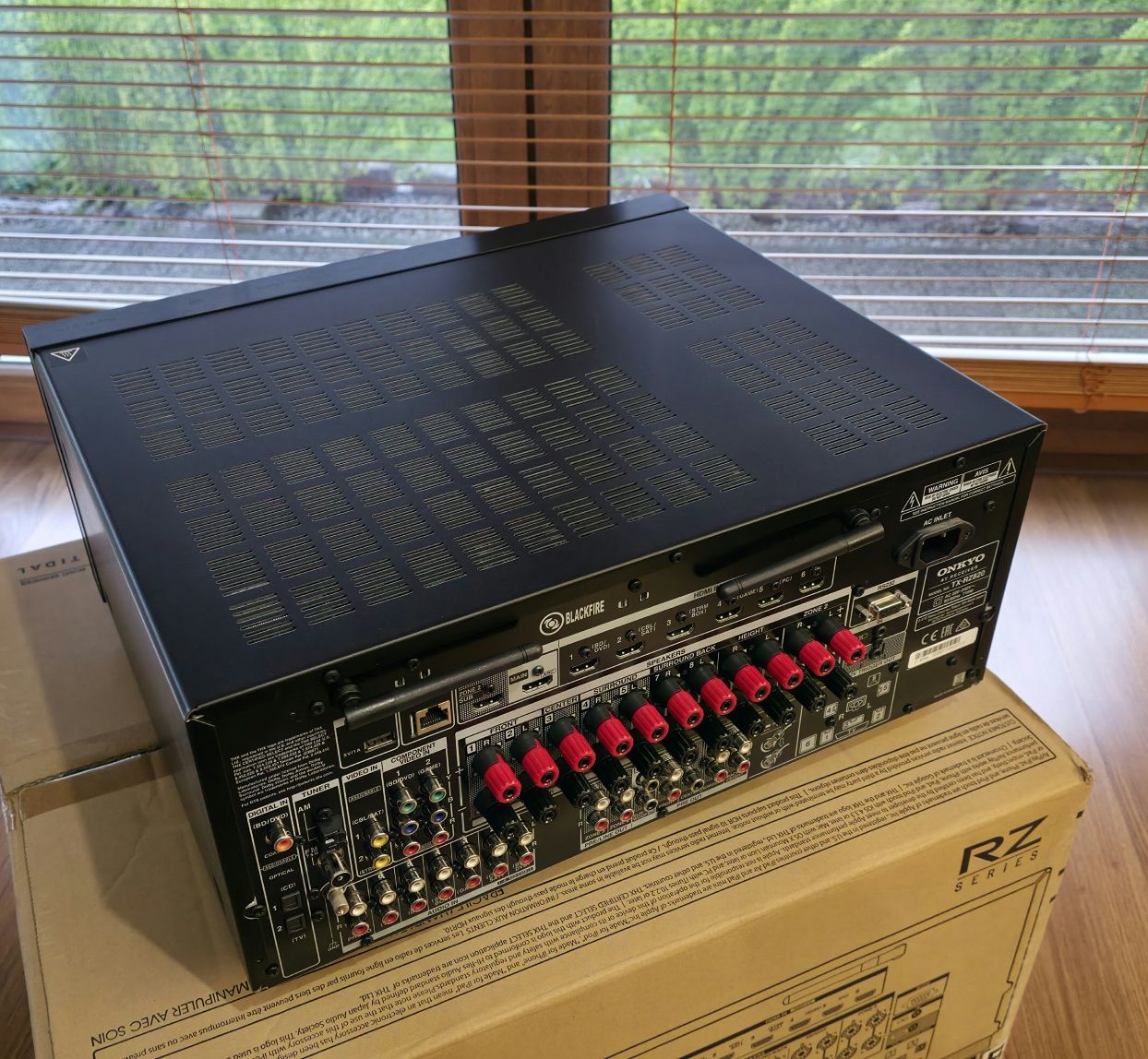 Onkyo TX-RZ820 –  klasa premium – stan bardzo dobry – pełen komolet