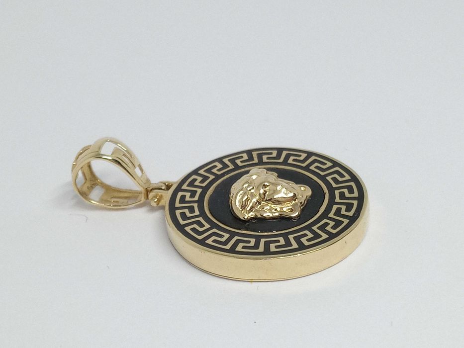 Lombardowski. Jak nowa złota zawieszka Versace pr.585