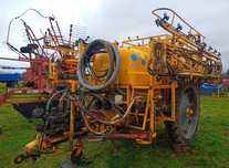Opryskiwacz ciągany Dubex 3200l