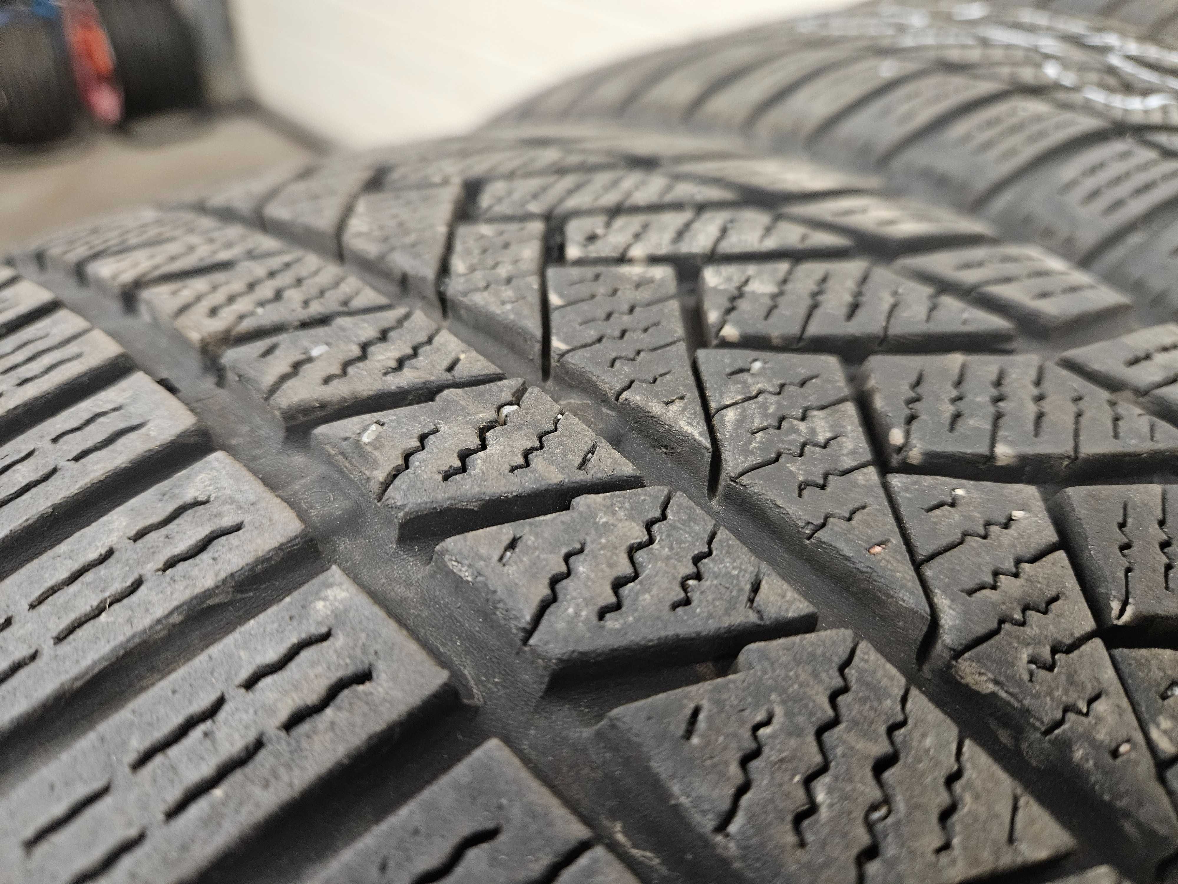 4 Szt 225/50 R17 94H Continetal Winter Contact TS850P