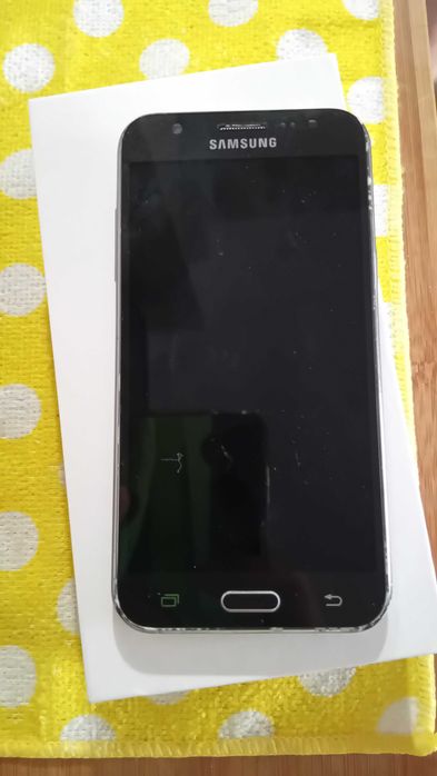 Telemóvel Samsung modelo SM J500F/DS