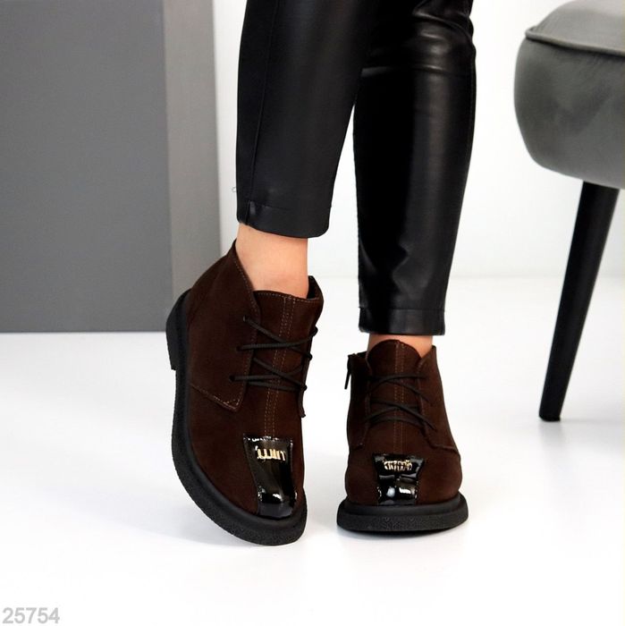 Жіночі шкіряні зимові черевики в кольорах