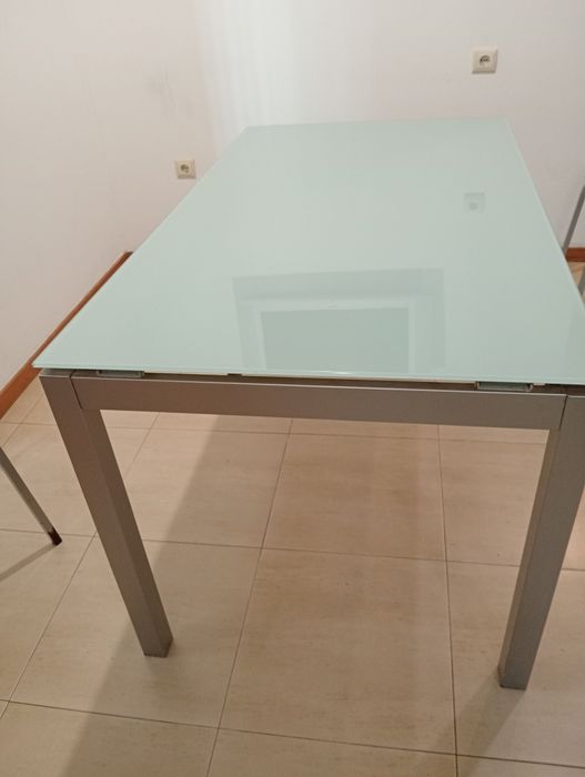 Mesa de cozinha em vidro, extensível