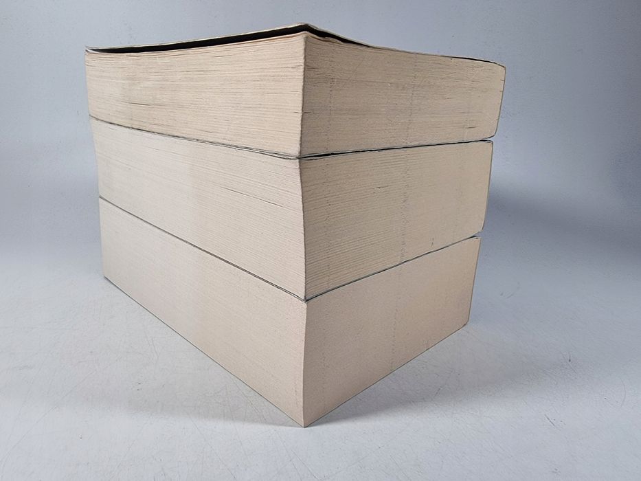 Dwór Cierni i Róż 1-3 / Skrzydeł i Zguby / Mgieł i Furii / Maas