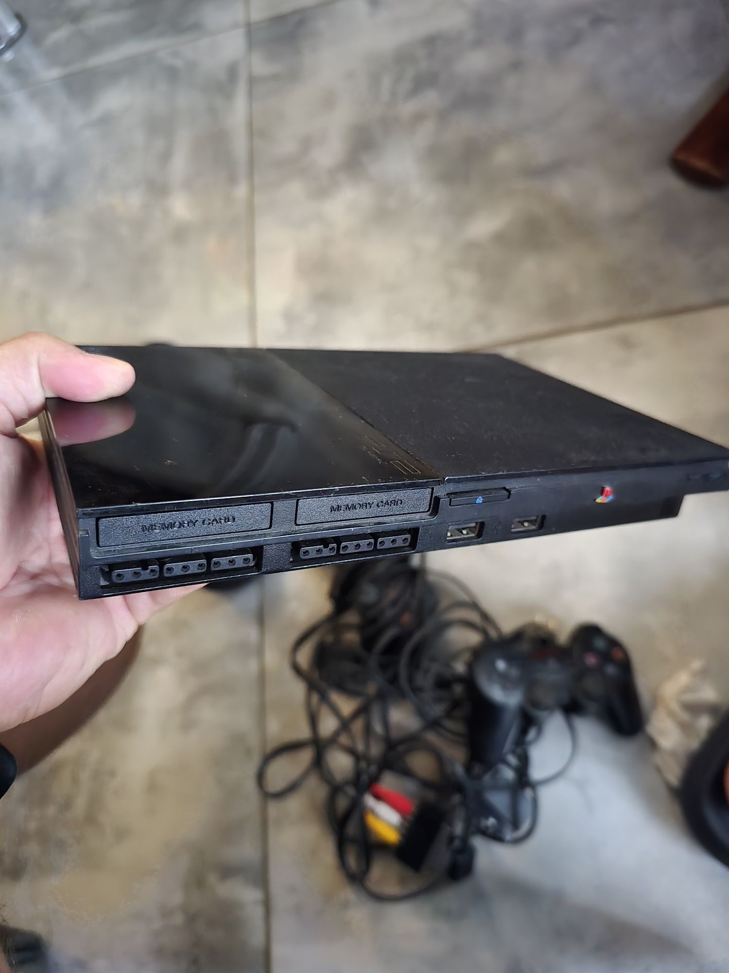 PS 2 slim z grami