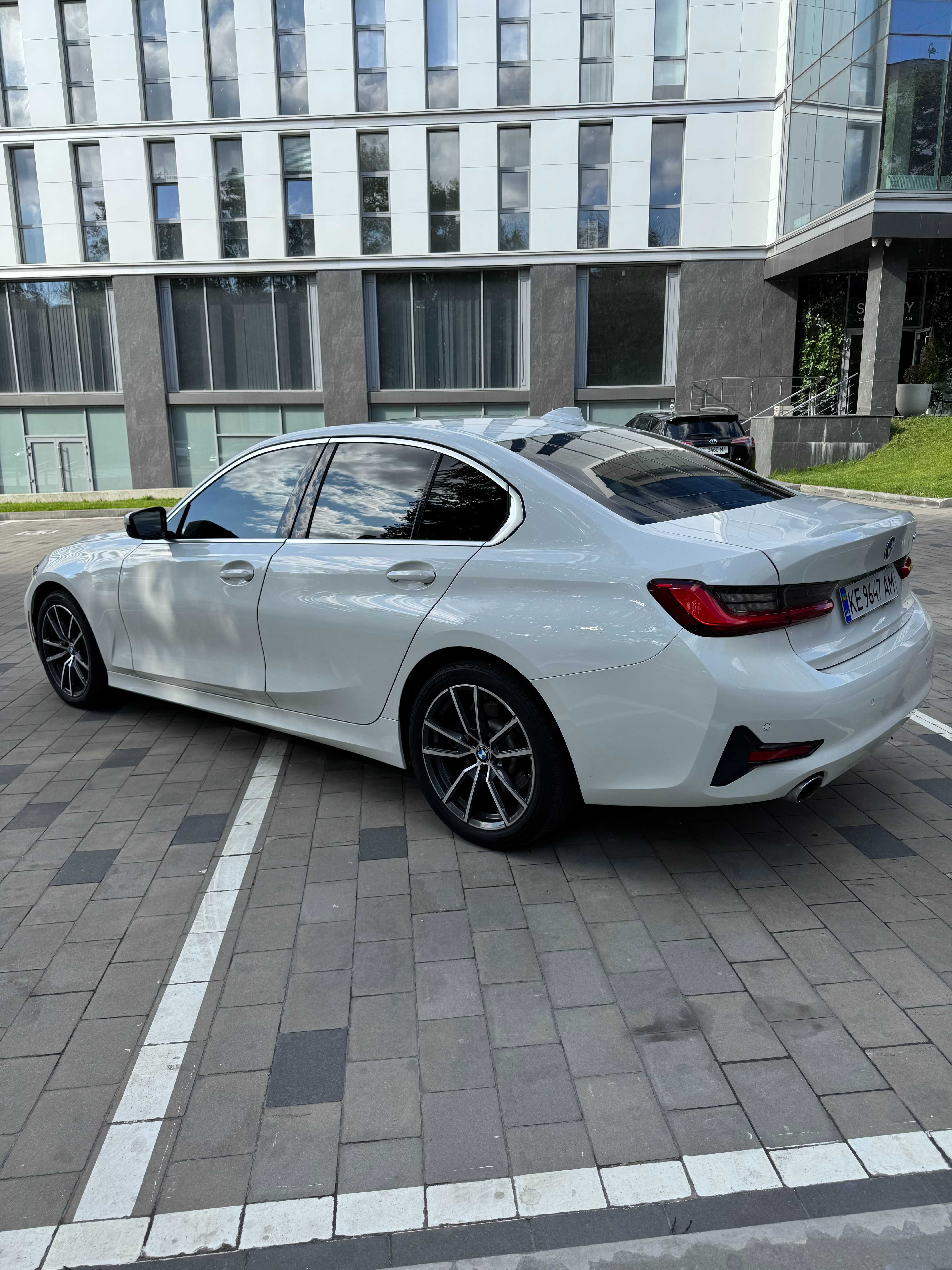 BMW 3 Series 2019 330i xDrive
