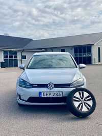 Volkswagen Golf Volkswagen e-Golf: 35.8 kWh , 2017.