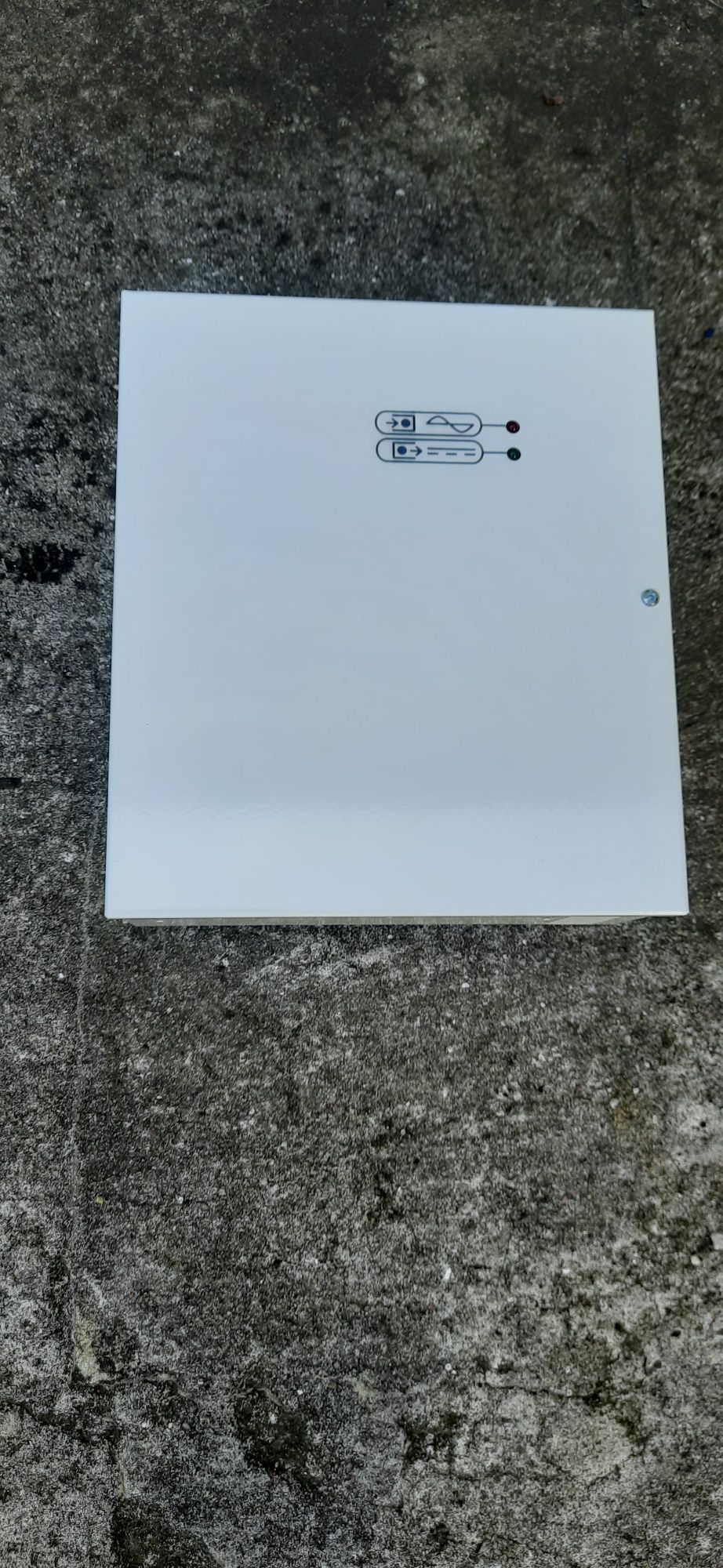 Zasilacz buforowy liniowy firmy pulsar, typ psu-b 13,8v