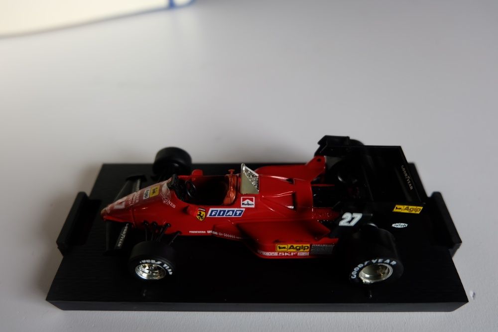 Miniatura Ferrari F126 C4