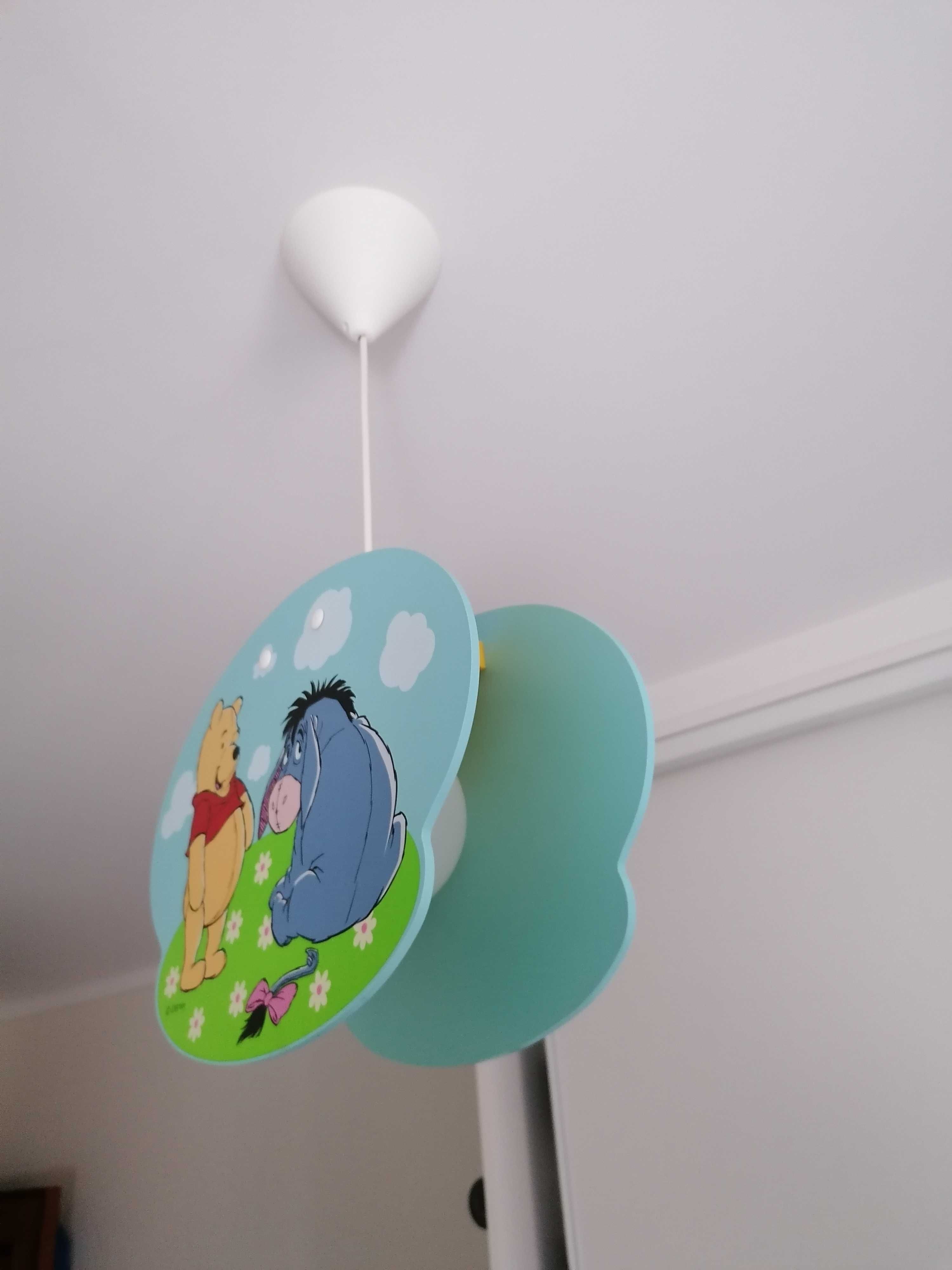 Candeeiro de teto quarto de criança