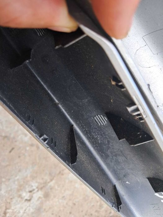 Задня ліва заглушка молдінга рейлінга Тойота Авенсіс т25 63494-05032