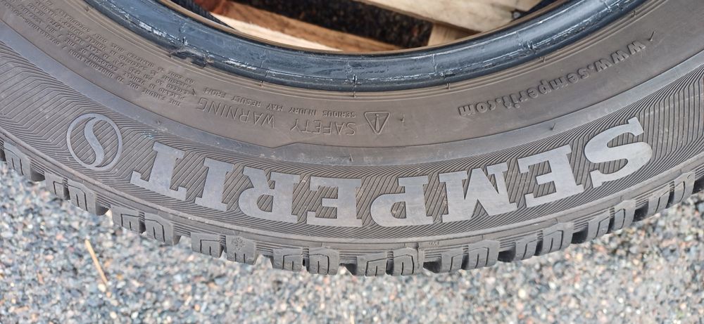 195/60R16 89H SEMPERIT , komplet opon zimowych.
