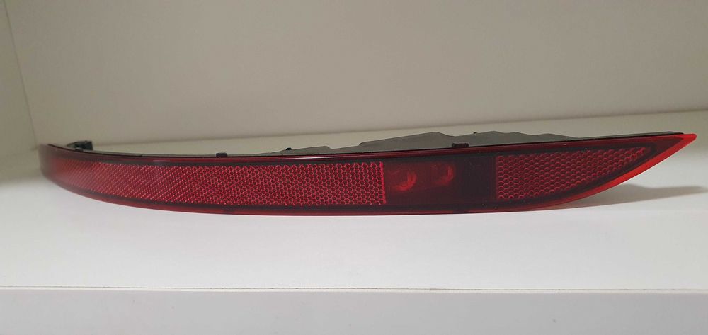 Задний отражатель LED в бампер PORSCHE CAYENNE и другие модели Mansory