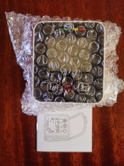 Тонометр автоматичний для вимірювання артеріального тиску на зап'ястя