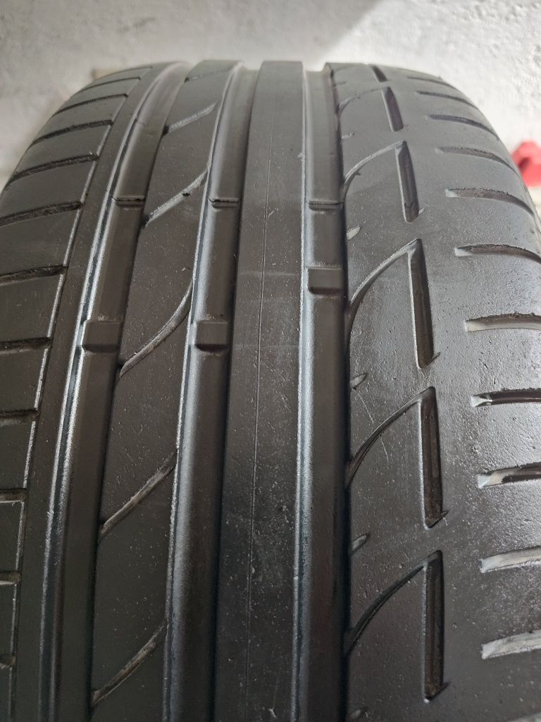 Komplet opon Bridgestone 245/40/20"i 275/35/20" run flat