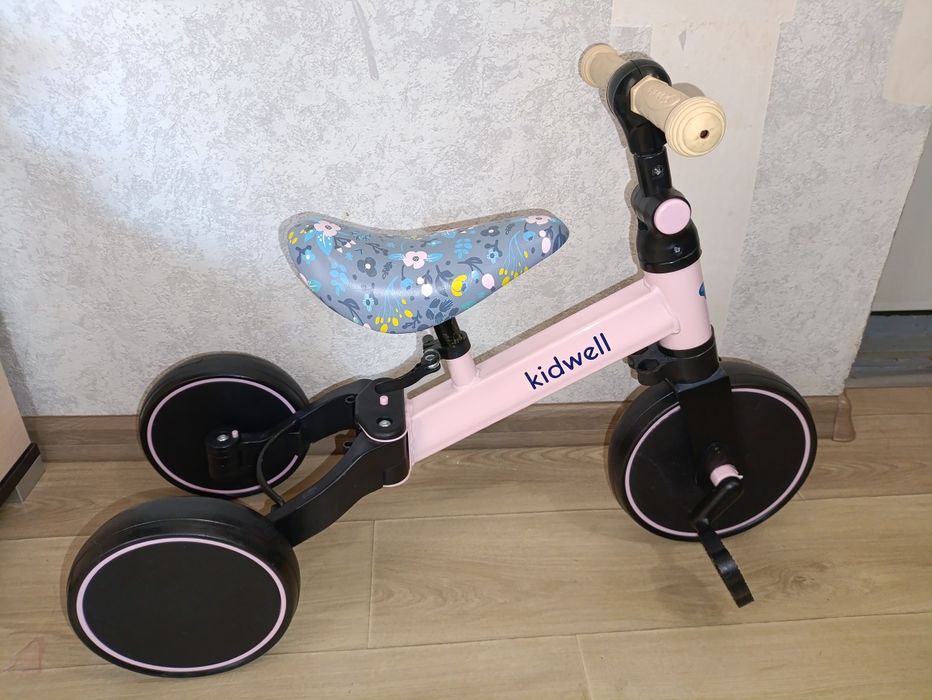 Продам дитячий велобіг(велосипед)